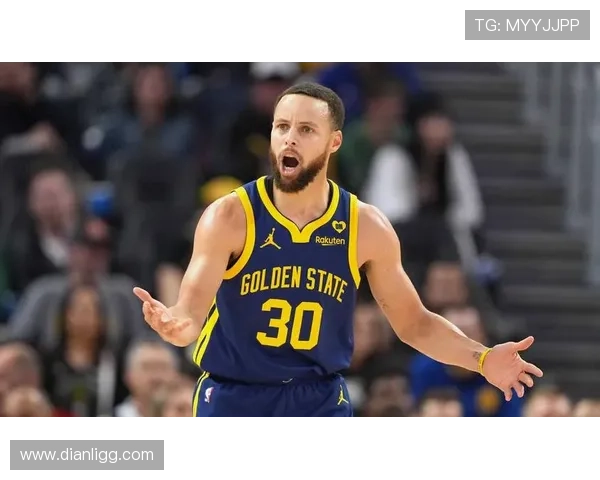 勇士总经理盛赞库里状态出色称其自律惊人预计至少还能巅峰三年