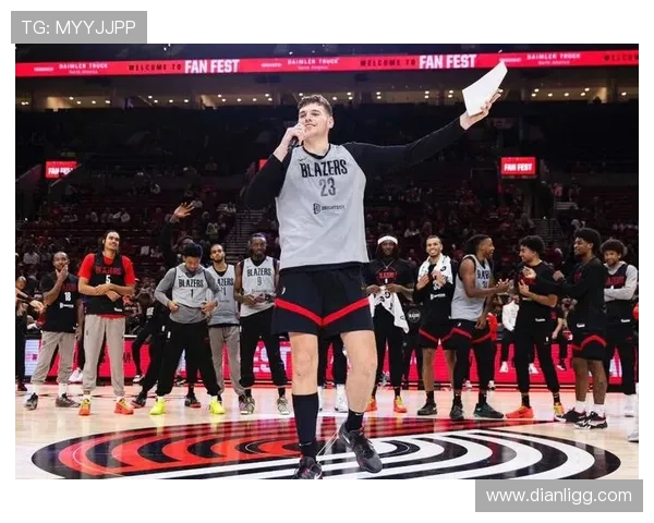 克林根谈与杨瀚森共同训练每天对抗卡位抢篮板一起提升实力