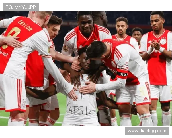 阿贾克斯全场被压制传控受限创赛季对手半场传球成功率新低