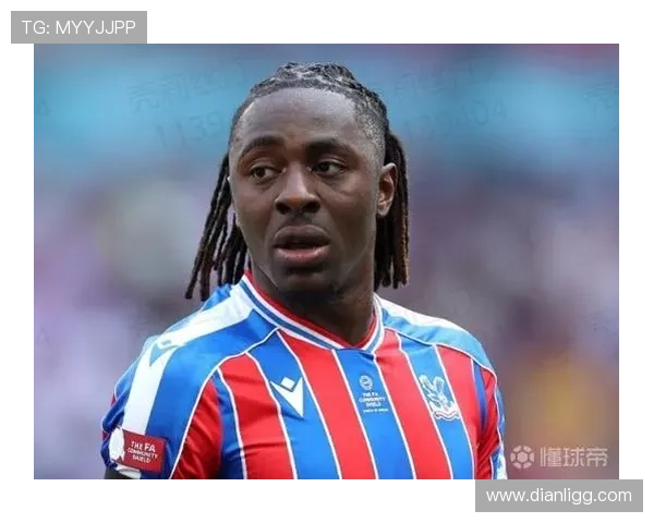 埃泽水晶宫前队友比赛后纷纷上前打招呼场面温馨互动频繁 埃泽水晶宫前队友比赛后纷纷上前打招呼场面温馨互动频繁